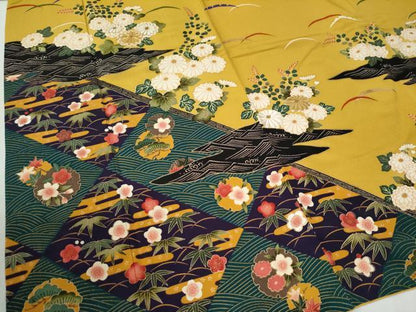平和屋着物●ファッションデザイナー 花井幸子　振袖　駒刺繍　雪輪エ霞松竹梅花文　金彩　やまと誂製　正絹　逸品　CABG1001yc