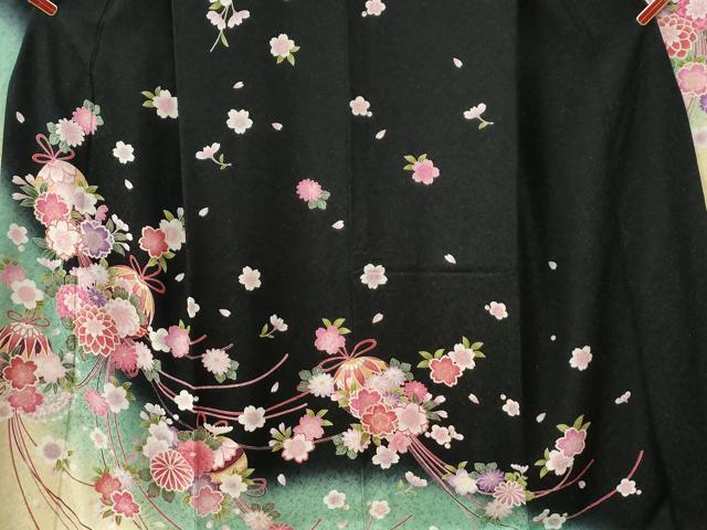 平和屋着物○豪華振袖 毬舞桜文 暈し染め 黒地 金通し