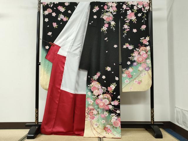 平和屋着物●豪華振袖　毬舞桜文　暈し染め　黒地　金通し地　正絹　逸品　CABG1062yc
