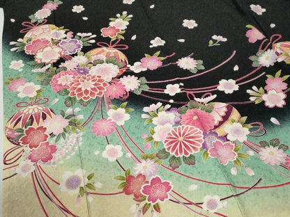平和屋着物●豪華振袖　毬舞桜文　暈し染め　黒地　金通し地　正絹　逸品　CABG1064yc