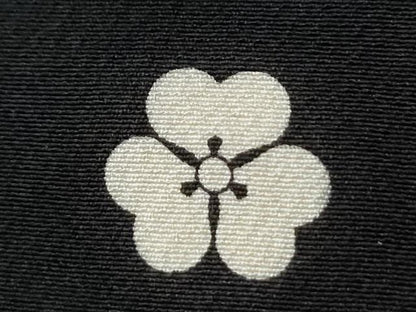 平和屋着物●豪華黒留袖　駒刺繍　鬘帯色紙重ね松竹梅花文　暈し染め　金彩　正絹　逸品　CABG1118yc