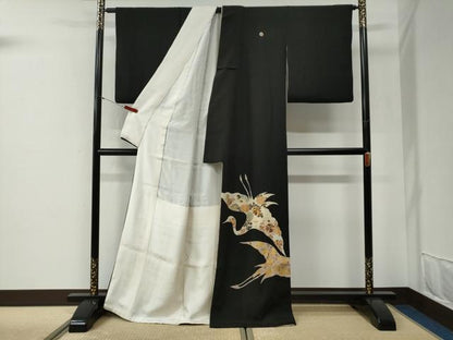 平和屋着物●野口真造　大彦二代目　江戸染繍友禅　黒留袖　飛鶴破れ色紙草花文　金彩　三越扱い　正絹　逸品　CABG1137yc