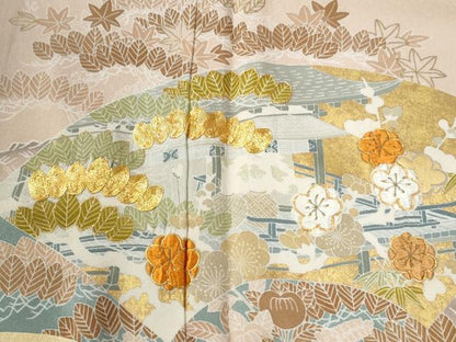 平和屋着物●創業460年・千總　色留袖　駒刺繍　地紙松竹梅風景花文　金彩　正絹　逸品　CABG1170yc