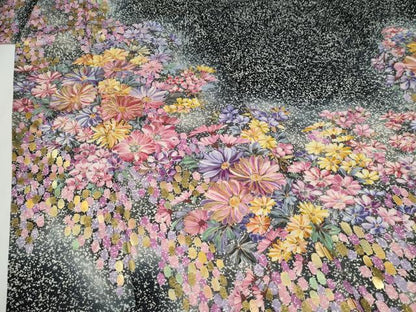 平和屋着物●紫綬褒章　巨匠『岩田専太郎』　振袖　舞花文　たたき染め　黒地　金彩　正絹　逸品　CABG1200yc