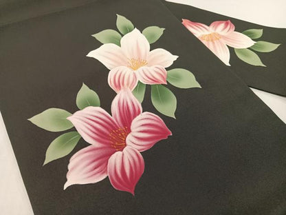 平和屋着物●塩瀬　九寸名古屋帯　手描き　草花文　黒地　正絹　逸品　CABG1626vp