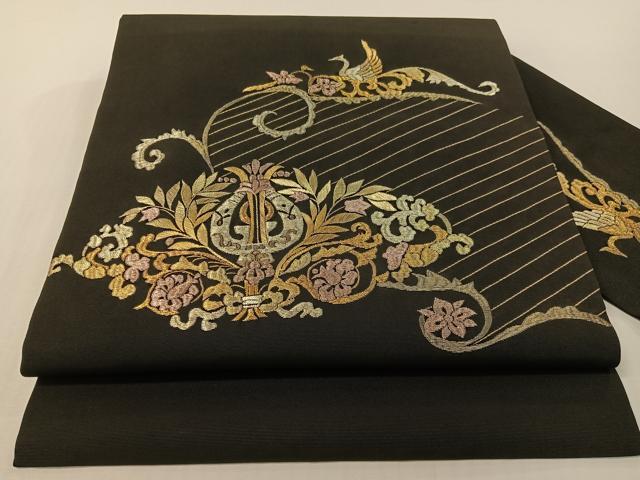 平和屋着物●塩瀬　九寸名古屋帯　総刺繍　鳳凰更紗吉祥文　黒地　金糸　正絹　逸品　CABG1640vp