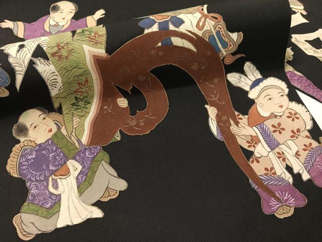 平和屋着物●塩瀬　九寸名古屋帯　手描き　唐人風景文　黒地　金彩　正絹　逸品　CABG1914vp