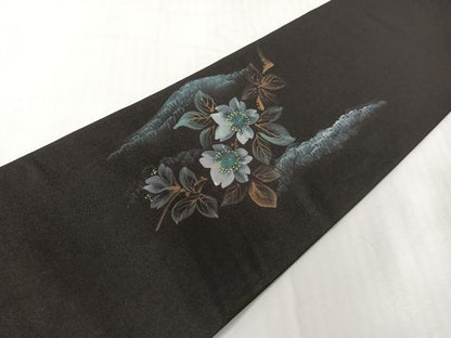 平和屋着物●塩瀬　九寸名古屋帯　手描き　葉桜　黒地　金彩　正絹　逸品　CABG1980vp