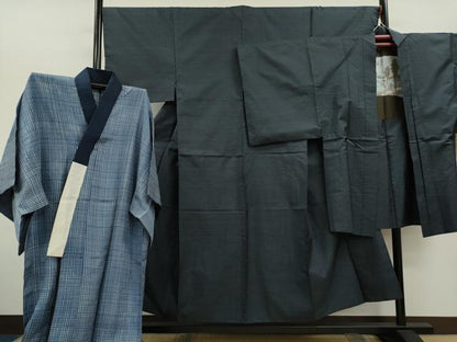 平和屋着物●男性　本場大島紬　アンサンブル・長襦袢セット　吉祥文　正絹　逸品　CABG2106ze