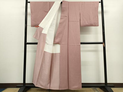 平和屋着物●上質な色無地　紋意匠　石竹色　正絹　逸品　未使用　CABG2112ze