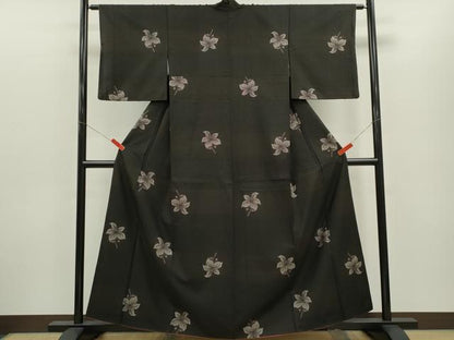 平和屋着物●本場大島紬　泥染め　9マルキ　霞格子枝花文　久井絹織物謹製　証紙付き　正絹　逸品　CABG2131ze