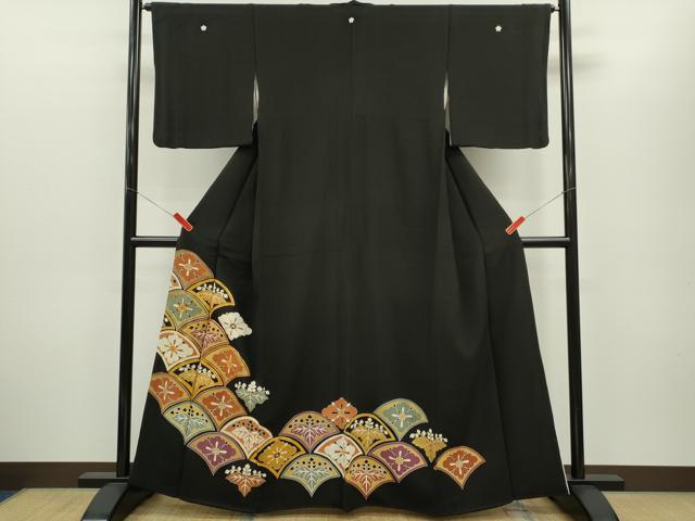 平和屋着物■豪華黒留袖 駒刺繍 青海波花文 金彩 正絹 逸品 CABG2179ze