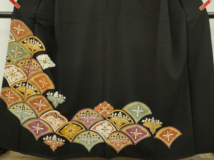 平和屋着物■豪華黒留袖 駒刺繍 青海波花文 金彩 正絹 逸品 CABG2179ze