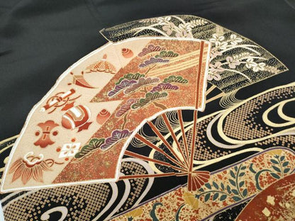 平和屋着物■豪華黒留袖　駒刺繍　扇面宝尽くし文　金彩　正絹　逸品　CABG2762th