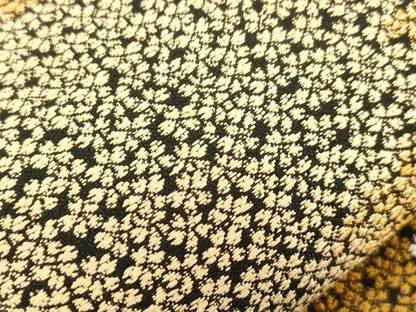 平和屋着物●西陣の老舗アート裕(津村織物)二代目・津村千太郎 　六通柄袋帯　唐織　小桜文　黒地　上代38万　正絹　逸品　CABG2978dy