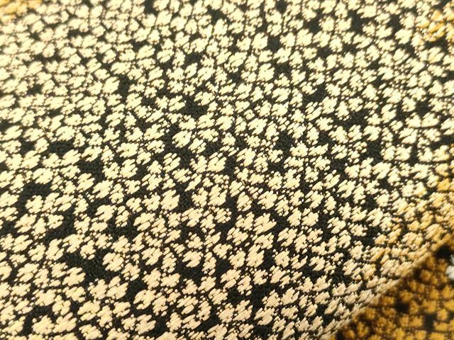 平和屋着物●西陣の老舗アート裕(津村織物)二代目・津村千太郎 　六通柄袋帯　唐織　小桜文　黒地　上代38万　正絹　逸品　CABG2978dy