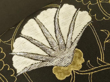 平和屋着物●塩瀬　九寸開き名古屋帯　駒刺繍　幾何学花文　黒地　金彩　正絹　逸品　CABG3068dy