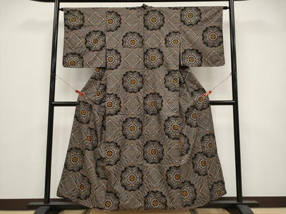 平和屋着物●本場大島紬　龍郷絣　正倉院花唐草文　正絹　逸品　CABG3357tx