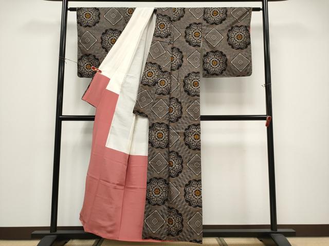 平和屋着物●本場大島紬　龍郷絣　正倉院花唐草文　正絹　逸品　CABG3357tx