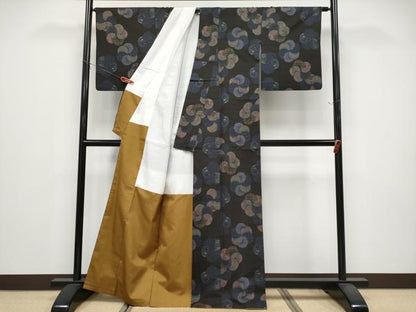 平和屋着物●本場大島紬　9マルキ　地空き　ねじ花文　正絹　逸品　CABG3366tx