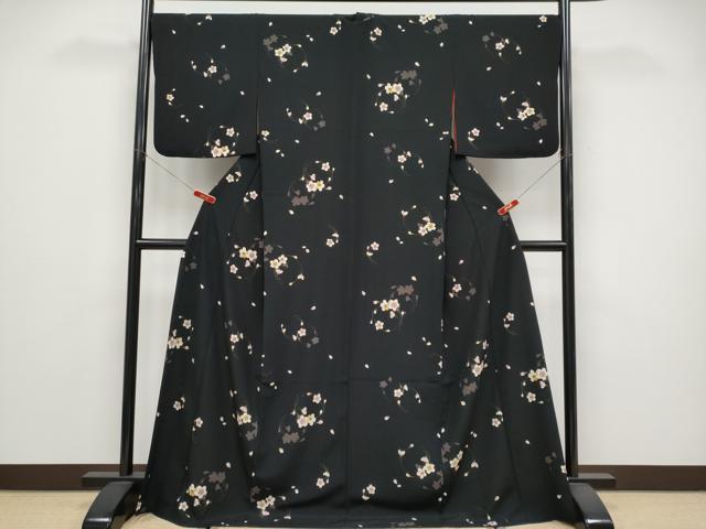 平和屋着物●夢工房　小紋　舞桜文　黒地　洗える着物　CABG3388tx