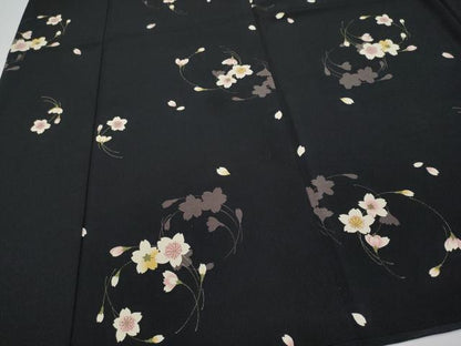 平和屋着物●夢工房　小紋　舞桜文　黒地　洗える着物　CABG3388tx