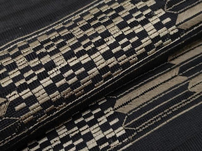 平和屋着物＊京都・西陣 織元ブランド 秦流舎　夏物　九寸名古屋帯　紗真綿　総刺繍　矢絣　黒地　上代98万　反端付　正絹 逸品 CABG3498tx