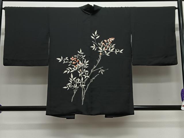 平和屋着物＃羽織　南天文　黒地　正絹　逸品　CABG3611ua