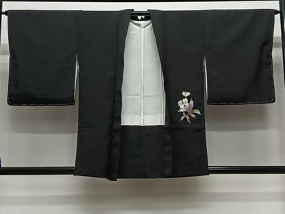 平和屋着物＃羽織　草花文　黒地　金彩　正絹　逸品　未使用　CABG3612ua