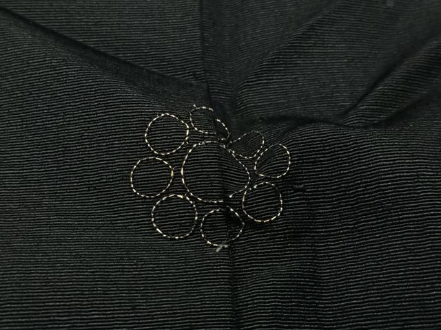 平和屋着物＃羽織　紬地　総刺繍　草花文　黒地　正絹　逸品　CABG3617ua