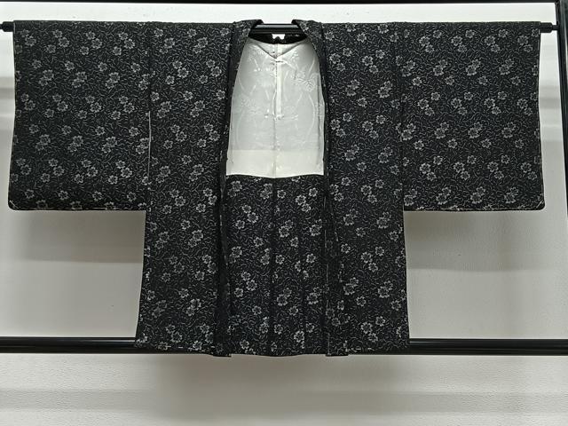 平和屋着物＃羽織　寿光織　草花文　黒地　銀糸　正絹　逸品　未使用　CABG3626ua
