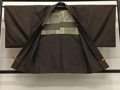 平和屋着物∞男性　羽織　紬地　憲法黒茶色　正絹　逸品　CABG3666ua