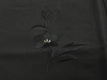 平和屋着物＃羽織　総刺繍　駒刺繍　草花文　黒地　正絹　逸品　CABG3774ua