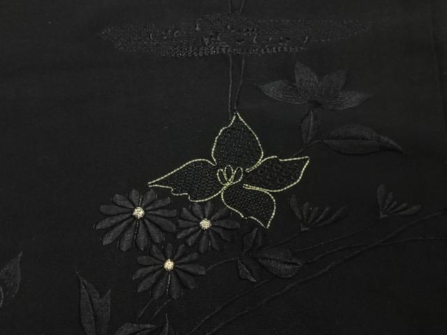 平和屋着物＃羽織　総刺繍　駒刺繍　草花文　黒地　正絹　逸品　CABG3774ua