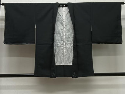 平和屋着物＃羽織　総刺繍　流水御所車文　黒地　金糸　洗える着物　未使用　CABG3779ua