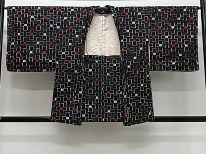 平和屋着物＃羽織　紬地　十字文様　黒地　正絹　逸品　未使用　CABG3827ua