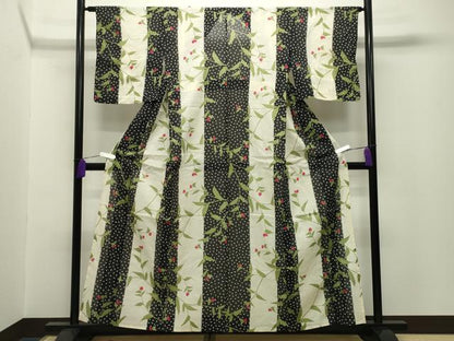 平和屋着物∴夏物 綿紅梅 浴衣 舞蝶草木間道 黒地 やまと誂製 綿 逸品 CABG4003gh