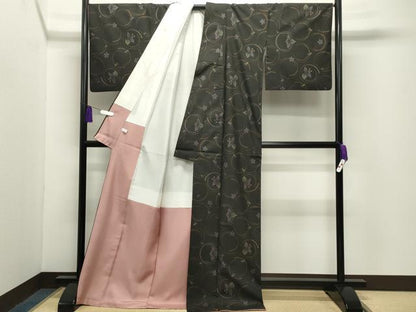 平和屋着物●本場大島紬　9マルキ　泥染め　舞桜文　興紬工房謹製　証紙付き　ロング丈　正絹　逸品　CABG4389gh