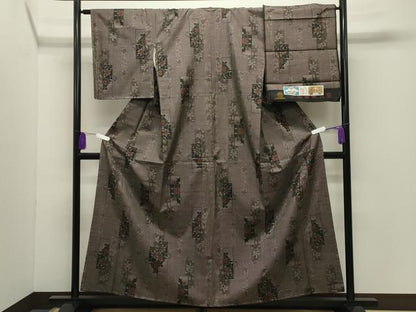 平和屋着物●本場大島紬　7マルキ　泥染め　短冊花唐草文　松元勝彦作　証紙付き　正絹　逸品　未使用　CABG4425gh