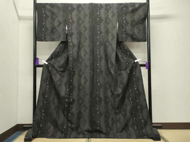 平和屋着物●結城紬　奥順　はたおり娘　80亀甲　飛び亀甲柄　雪輪重ね舞桜文　やまと誂製　ロング丈　正絹　逸品　未使用　CABG4454gh