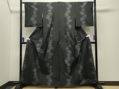 平和屋着物●本場大島紬　舞蝶花文　ほてい屋扱い　正絹　逸品　CABG4473gh