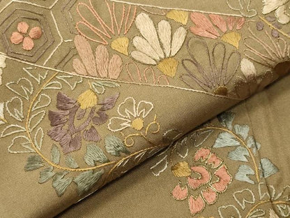 平和屋着物●訪問着　本場大島紬　総刺繍　更紗花唐草文　金糸　正絹　逸品　CABG4489gh
