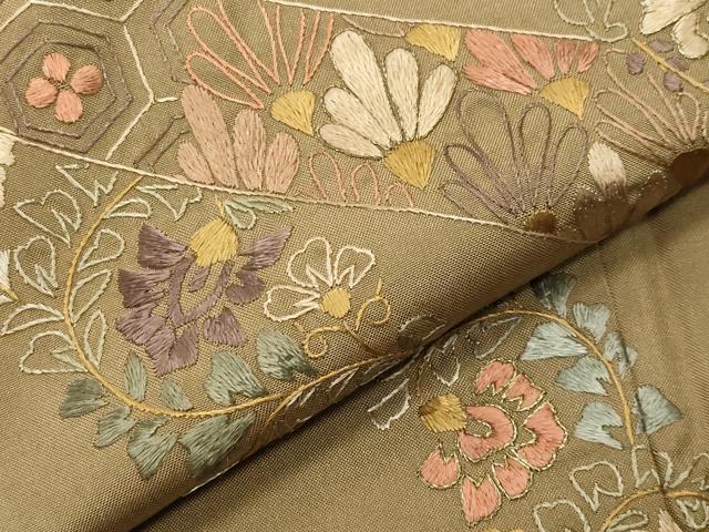 平和屋着物●訪問着　本場大島紬　総刺繍　更紗花唐草文　金糸　正絹　逸品　CABG4489gh