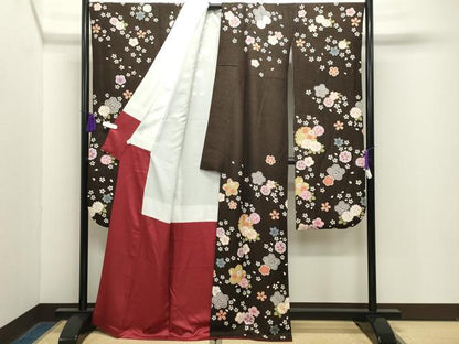 平和屋着物●豪華振袖　駒刺繍　雪輪舞桜文　金彩　金通し地　正絹　逸品　CABG4626gh