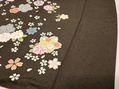 平和屋着物●豪華振袖　駒刺繍　雪輪舞桜文　金彩　金通し地　正絹　逸品　CABG4626gh