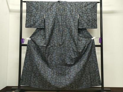 平和屋着物●本場大島紬　7マルキ　舞花文　正絹　逸品　CABG4629gh