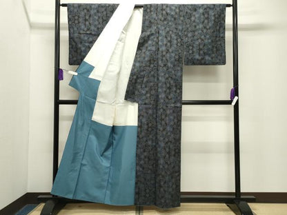 平和屋着物●本場大島紬　7マルキ　舞花文　正絹　逸品　CABG4629gh
