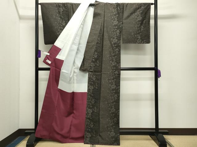 平和屋着物●本場大島紬　泥染め　草花文　やまと誂製　証紙付き　正絹　逸品　未使用　CABG4668gh