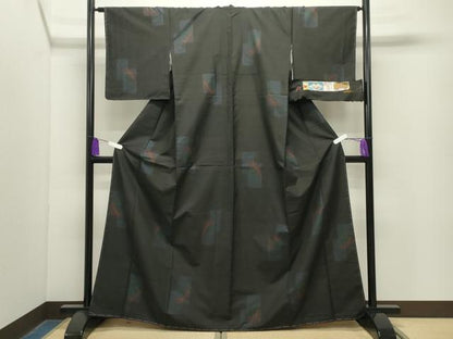 平和屋着物●本場大島紬　9マルキ　泥染め　地空き　色紙重ね草木文　川口織物謹製　証紙付き　正絹　逸品　未使用　CABG4690gh