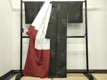 平和屋着物●本場大島紬　9マルキ　泥染め　地空き　色紙重ね草木文　川口織物謹製　証紙付き　正絹　逸品　未使用　CABG4690gh